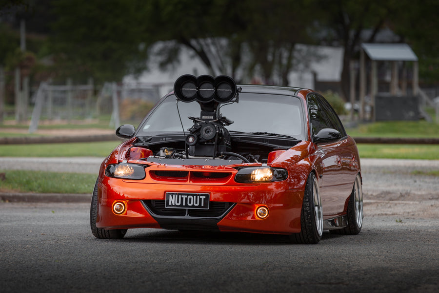 NUTOUT - 2000 Holden Commodore